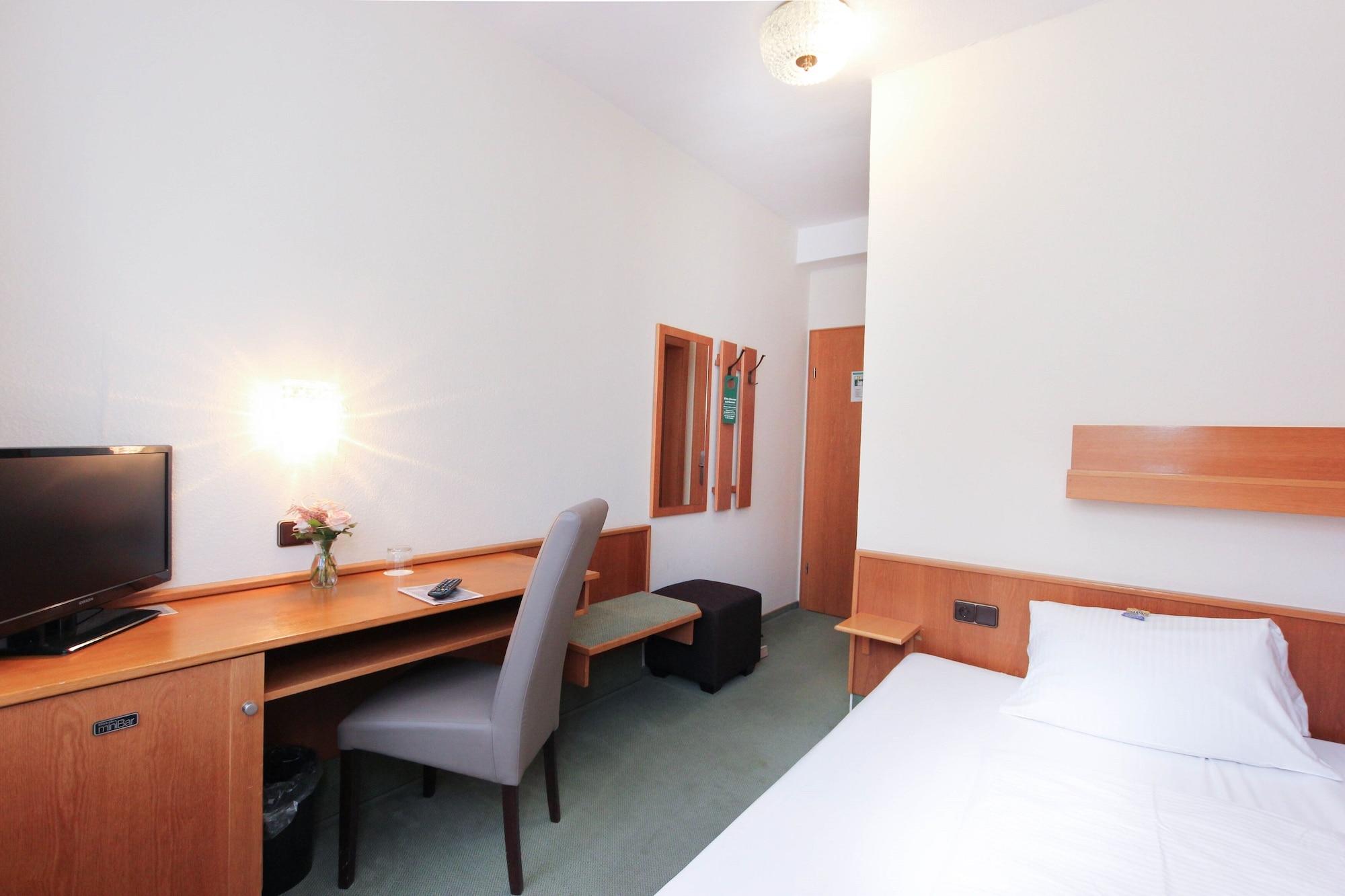 City Hotel Wuerzburg Экстерьер фото