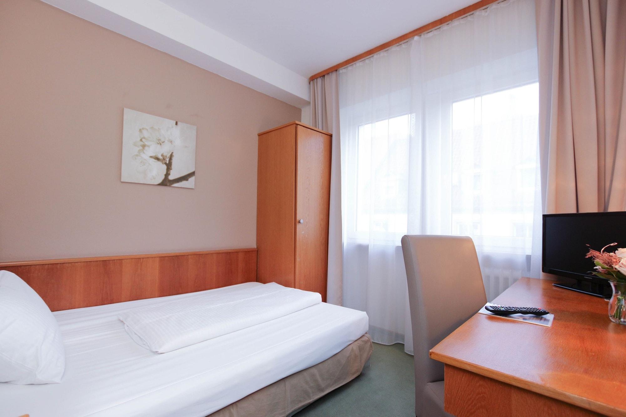 City Hotel Wuerzburg Экстерьер фото