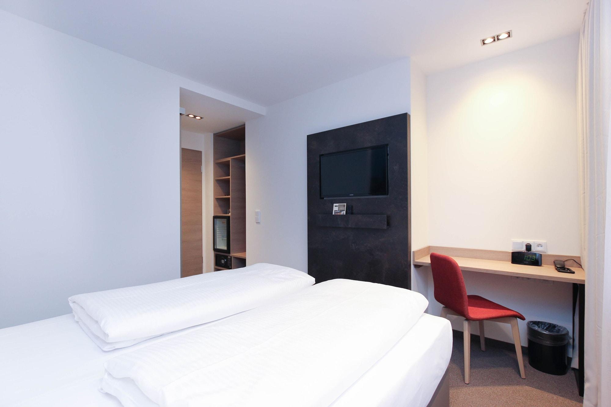 City Hotel Wuerzburg Экстерьер фото