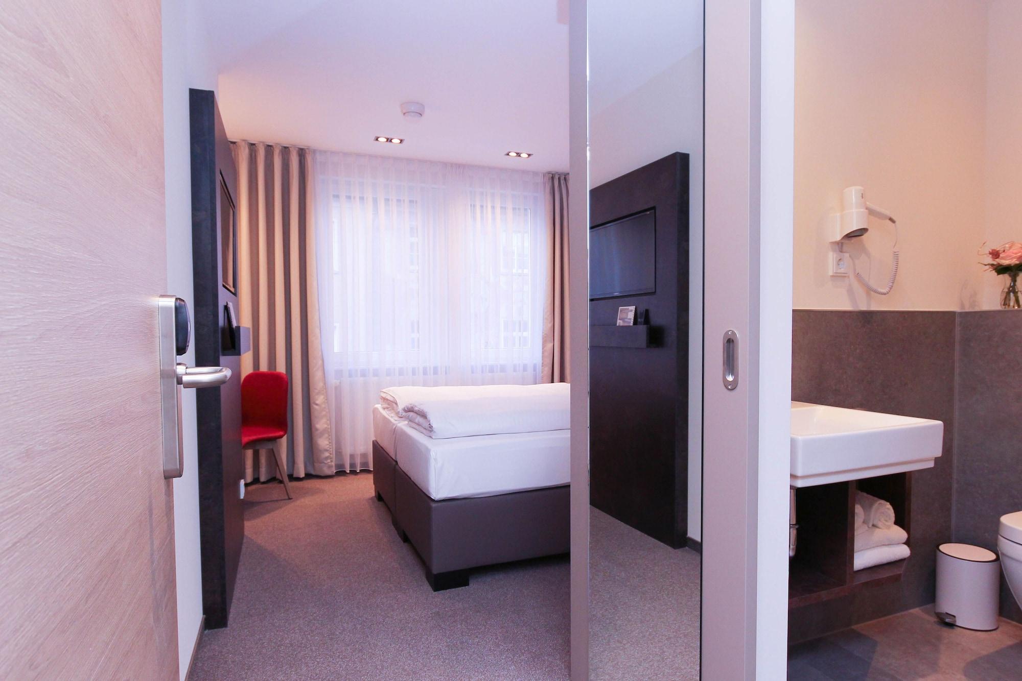 City Hotel Wuerzburg Экстерьер фото