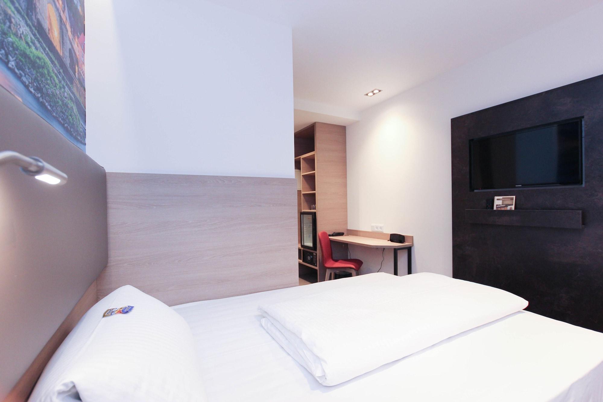 City Hotel Wuerzburg Экстерьер фото