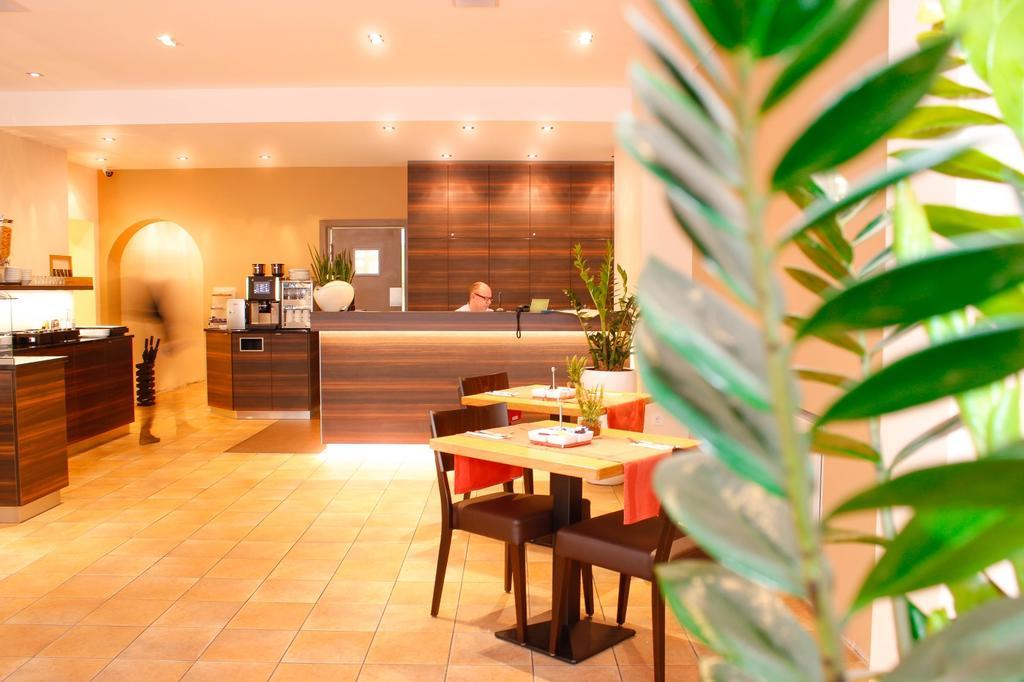 City Hotel Wuerzburg Экстерьер фото
