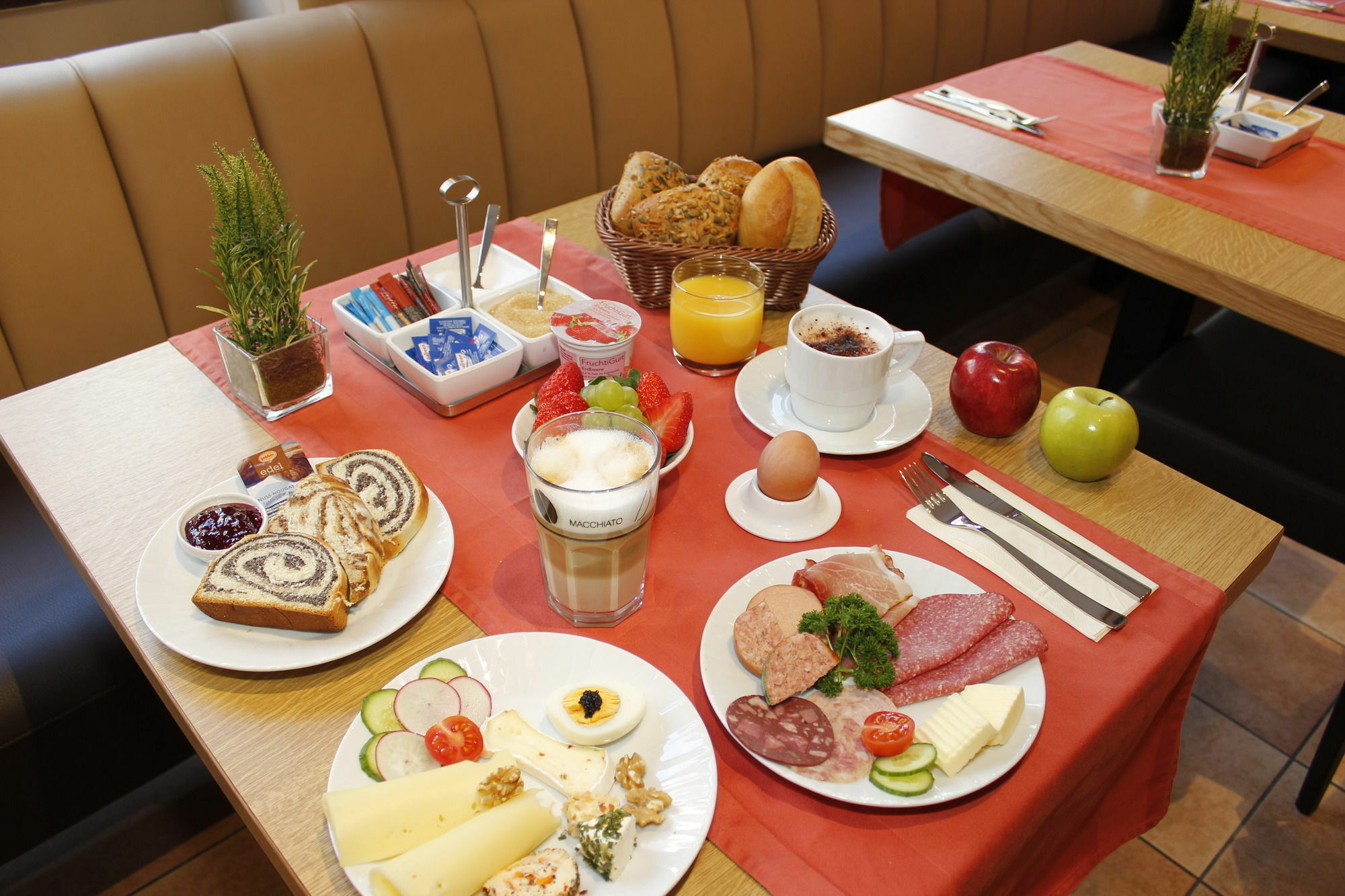 City Hotel Wuerzburg Экстерьер фото